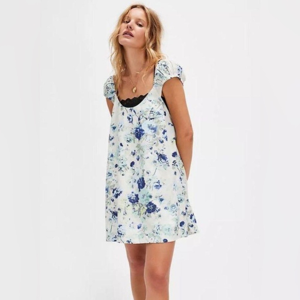 NWOT Free People size small Dress in Blue and White